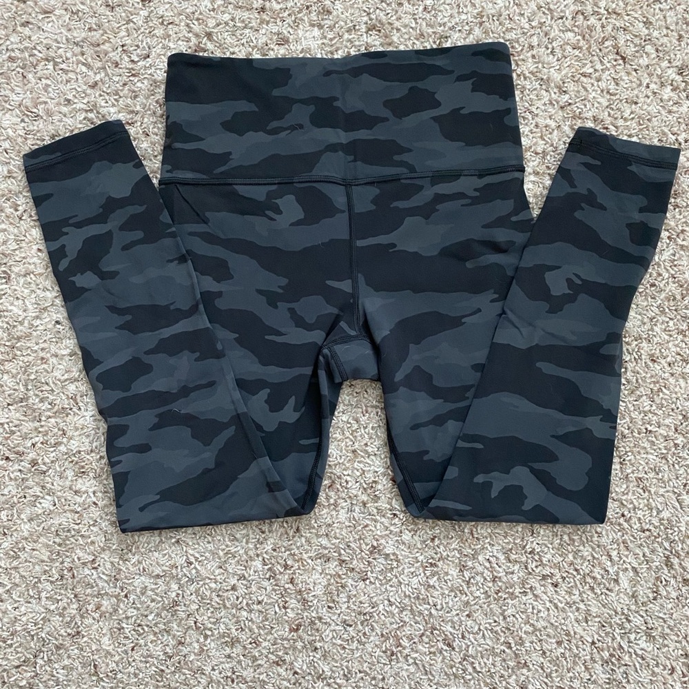 Athleta Elation Camo 7/8 Tight